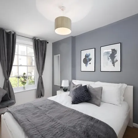 Modern One Bedroom Next To Old Street London