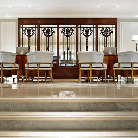 Marriott Park Lane Hotel