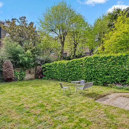 Spacious 3 Bed Apt- Earls Court Appartamento Londra