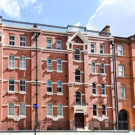 Modern One Bedroom In Fitzrovia,