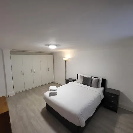 Cosy By Clapham South Underground! Apartment *