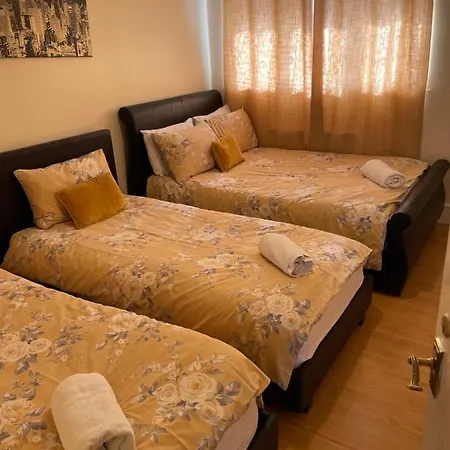 Abkat Three Bedroom * London