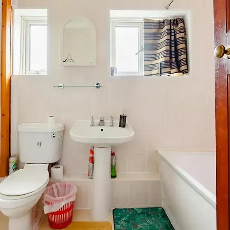 Apartment House 220