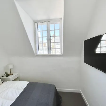 Apartment New Oxford Circus 2 Bedr, 3 Beds Location *