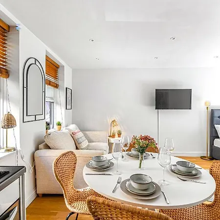 Charming Flat Close To Holborn Station * London