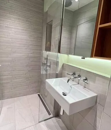 Panoramic Perfection Marble Arch 2br Penthouse 74