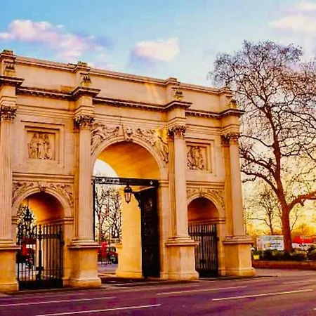 Panoramic Perfection Marble Arch 2br Penthouse 74 Apartment *