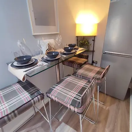 Luxury 3br Apt, Close To Excel, O2, Airport! * London