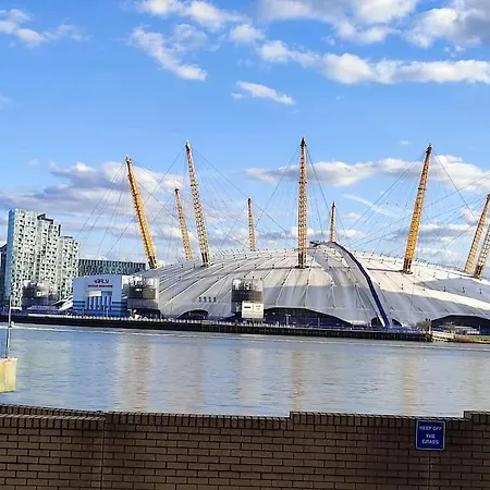 Luxury 3br Apt, Close To Excel, O2, Airport! Apartment London