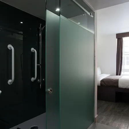 Hotel The Z Soho 3*