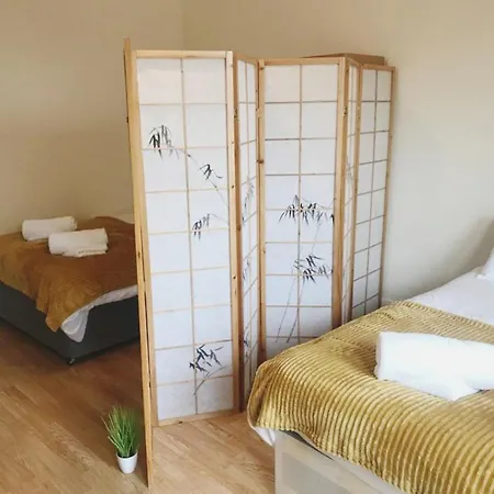 Apartment Jb Family & Contractor Stays, Free Parking *