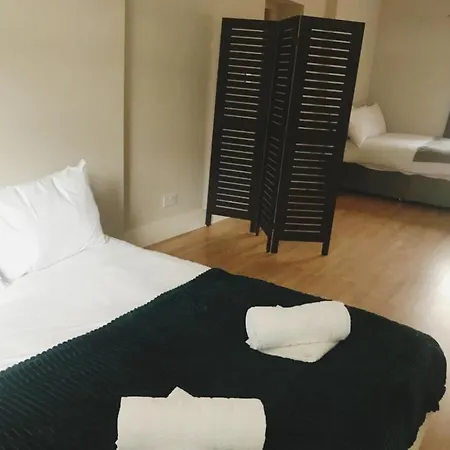 Jb Family & Contractor Stays, Free Parking