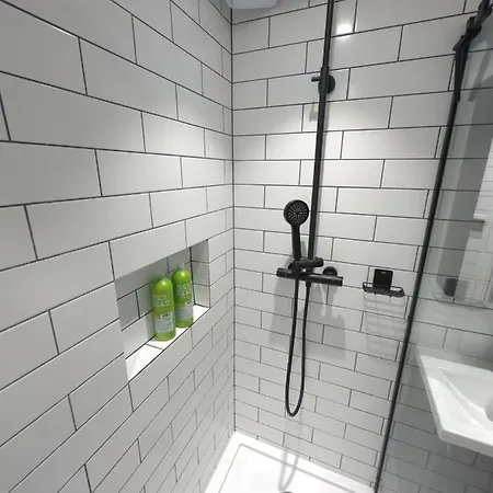 Stunning Soho Super - Sleeps 6 People *