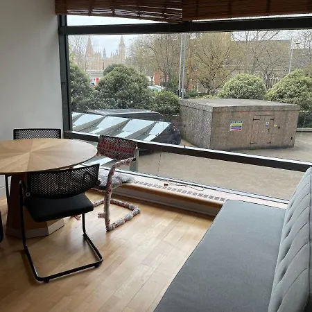 Big Ben Apartment