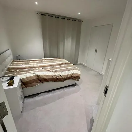 Apartament Brand New 2 Bedroom *