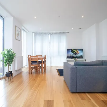 La Creme 1 Bed - Canning Town * London