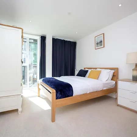 La Creme 1 Bed - Canning Town London