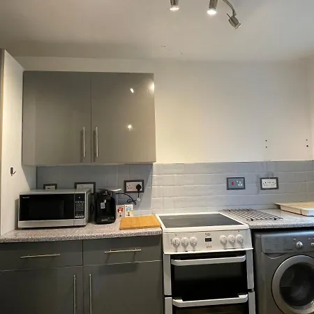 Surrey Docks Se16 Near Canada Water N Easy Access Canary Wharf * London