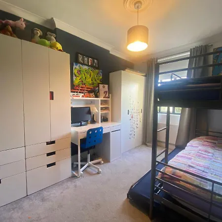 Three Bedroom Family With Garden In Walthamstow * London