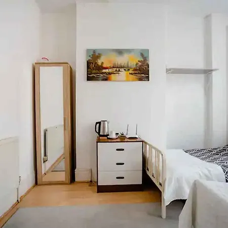 Near Tottenham Hotspur Stadium Homestay
