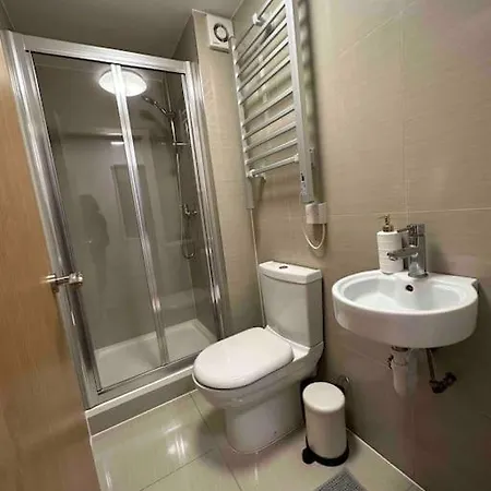 Beautiful Private Detached 1 Bed With Private Outdoor Space * Edgware