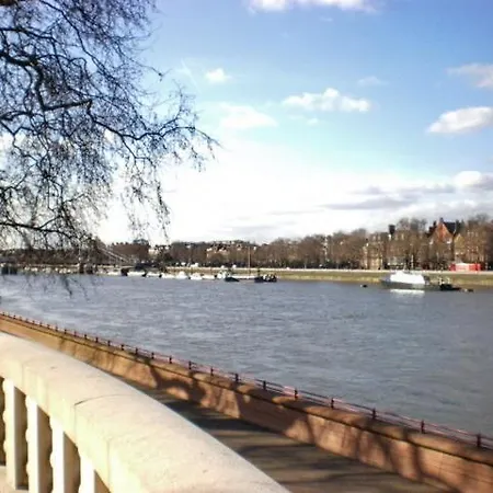 One Bedroom Flat In Chelsea Apartment