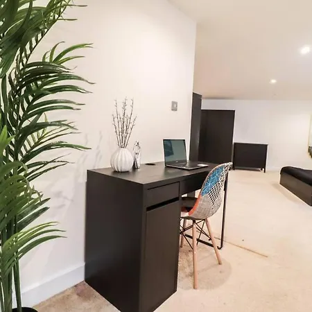 Camber Hill - Long Offer Apartment London