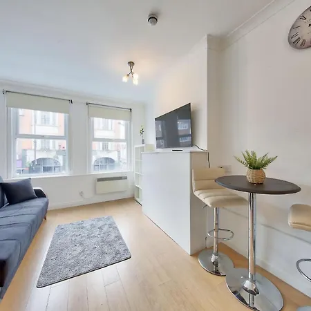 Apartment Stunning One Bedroom Studio In Tooting Broadway
