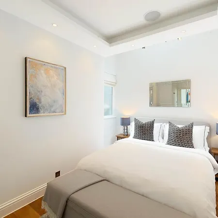 Apartment Beautiful Regents Park London
