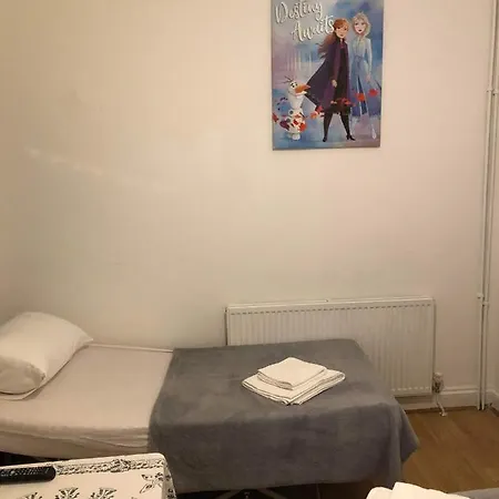 Double Location 2 Plumstead (Greater London)