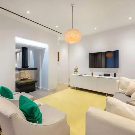 Posh 3 Bedroom Flat With Terrace And Indoor Fireplace In Mayfair, Near Hyde Park Apartment *
