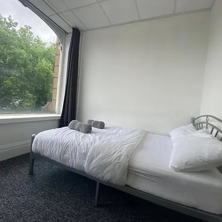 Apartment 1 Spacious 2-bed