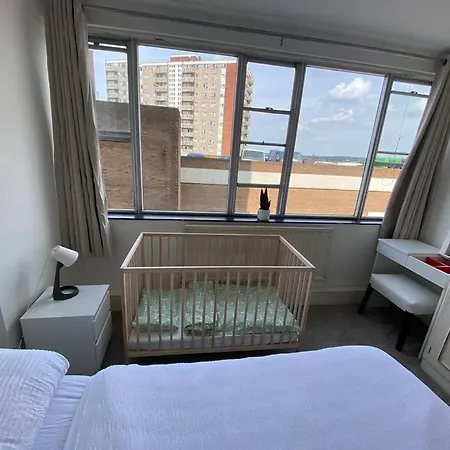 Sentinel 2 Bed In Nw Apartment *