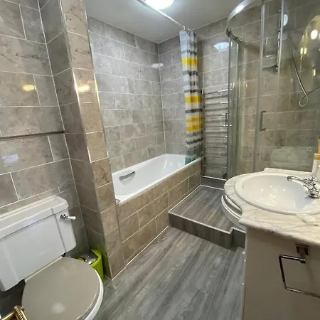 Sentinel 2 Bed In Nw Apartment *