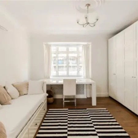 Apartment Huge Hyde Park Of Ca. 300 Sqm *