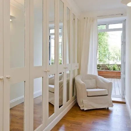 Huge Hyde Park Of Ca. 300 Sqm London