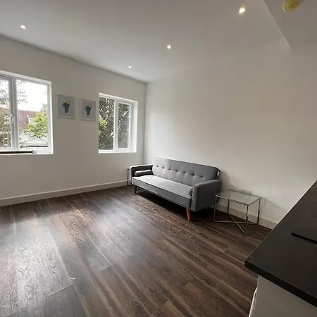 Star Finchley Road 1-bed Hideaway * London