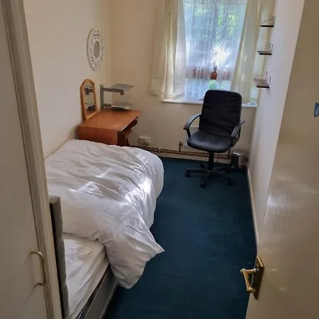 6 Greville Court London