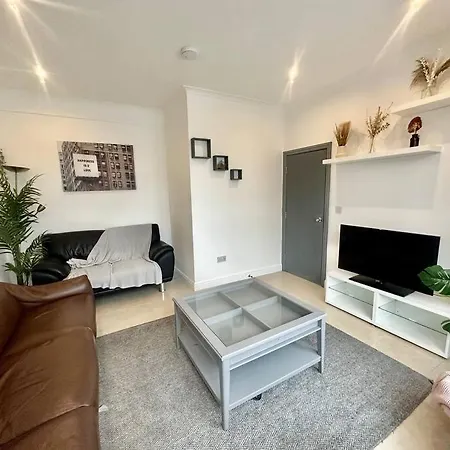 5 Bedroom House Se6 London
