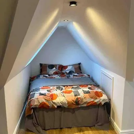 Holiday home 5 Bedroom House Se6 *