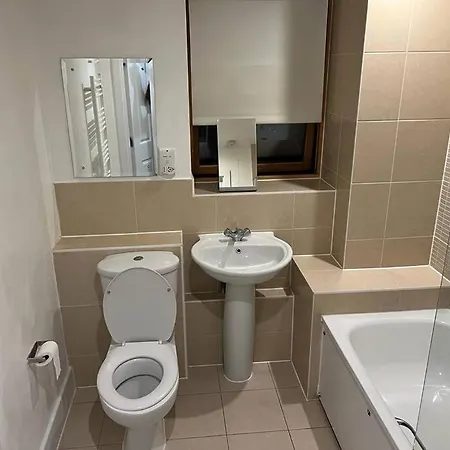 Apartment Comfy One Bedroom *
