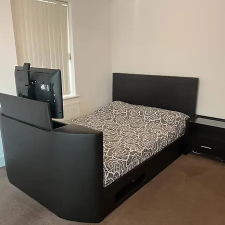 Apartment Comfy One Bedroom *