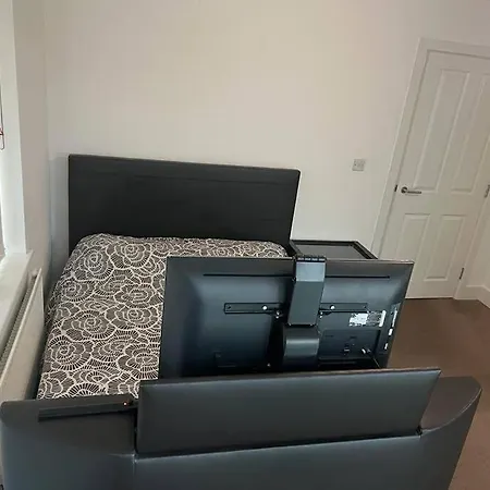 Apartment Comfy One Bedroom London