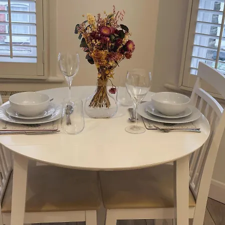 Bright & Cosy Flat - Perfect For Visiting * London