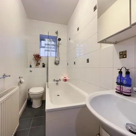 Apartment Bright & Cosy Flat - Perfect For Visiting London
