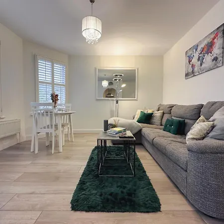 Bright & Cosy Flat - Perfect For Visiting London