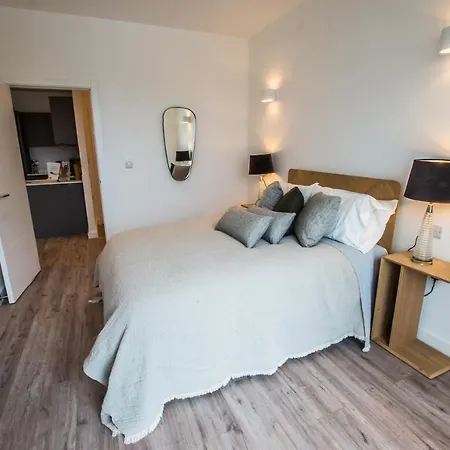 Apartamento By Charles Hope Uxbridge