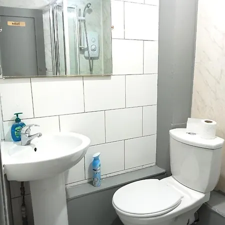 Lovely Private Near Central Apartment