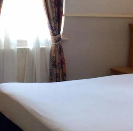 Berjaya Eden Park Otel 3*