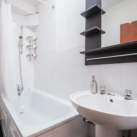 Apartment Oxford Street By Threstle London